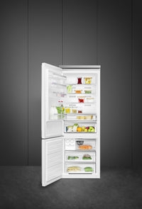 Smeg Portofino 16.2 Cu. Ft. Bottom-Freezer Refrigerator - FA490ULWH|Réfrigérateur Smeg Portofino de 16,2 pi3 à congélateur inférieur - FA490ULWH