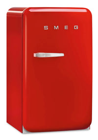 Smeg 4.31 Cu. Ft. Retro Compact Refrigerator - FAB10URRD3|Réfrigérateur compact Smeg rétro de 4,31 pi3 - FAB10URRD3