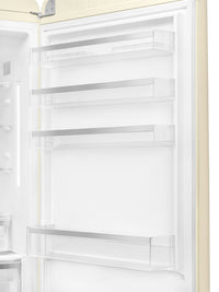 Smeg 18 Cu. Ft. Retro Bottom-Freezer Refrigerator - FAB38URCR|Réfrigérateur Smeg rétro de 18 pi3 à congélateur inférieur - FAB38URCR