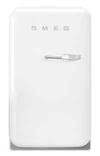 Smeg 1.5 Cu. Ft. Retro Compact Refrigerator - FAB5ULWH3|Réfrigérateur compact Smeg rétro de 1,5 pi3 - FAB5ULWH3