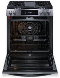 Frigidaire Gallery 6 Cu. Ft. Gas Range With Total Convection and Air Fry - Smudge-Proof® Black Stain… | Cuisinière à gaz Frigidaire Gallery de 6 pi³ avec convection totale et friture à air - acier inoxyda…