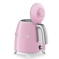 Smeg 0.8 L Mini Cordless Electric Kettle - KLF05PKUS|Mini bouilloire électrique Smeg sans fil de 0,8 l - KLF05PKUS