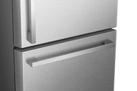 Hisense 31.3" 22.3 Cu. Ft. Bottom-Mount Refrigerator - Stainless Steel - RB22A2FSE | Réfrigérateur Hisense de 22,3 pi³ et de 31,3 po à congélateur inférieur - acier inoxydable - RB22A2F…