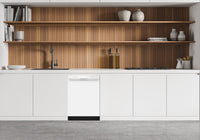 Midea 24" Front-Control Dishwasher with Interior Light - MDF24P2BWW | Lave-vaisselle Midea de 24 po avec commandes à l’avant et éclairage intérieur - MDF24P2BWW | MDF24P2W