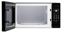 Danby 0.7 Cu. Ft. Countertop Microwave with Auto Defrost - Black - DBMW0721BBB | Four à micro-ondes de comptoir Danby de 0,7 pi³ avec dégivrage automatique - noir - DBMW0721BBB | DBMW07BB