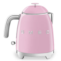 Smeg 0.8 L Mini Cordless Electric Kettle - KLF05PKUS|Mini bouilloire électrique Smeg sans fil de 0,8 l - KLF05PKUS