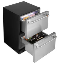 Café 5.7 Cu. Ft. Built-In Dual-Drawer Refrigerator - CDE06RP2NS1 | Réfrigérateur encastré Café de 5,7 pi³ à deux tiroirs - CDE06RP2NS1 | CDE06RPS