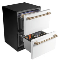 Café 5.7 Cu. Ft. Built-In Dual-Drawer Refrigerator - CDE06RP4NW2 | Réfrigérateur encastré Café de 5,7 pi³ à deux tiroirs - CDE06RP4NW2 | CDE06RPW