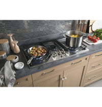 GE Profile™ Series 36" Built-In Gas Cooktop – PGP9036SLSS|Surface de cuisson à gaz encastrée de série GE Profile de 36 po – PGP9036SLSS|PGP9036S