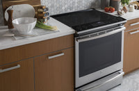 GE Profile 5.3 Cu. Ft. Induction Range - PCHS920YMFS | Cuisinière GE ProfileMC de 5,3 pi³ à induction – PCHS920YMFS | PCHS92FS