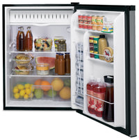 GE 5.6 Cu. Ft. Compact Refrigerator with Can Rack - GCE06GSHSB | Réfrigérateur compact GE de 5,6 pi3 avec support à canettes - GCE06GSHSB | GCE06GSB