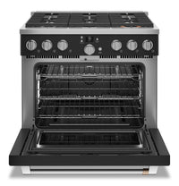 Café 6.2 Cu. Ft. Smart Commercial-Style 6-Burner Gas Range - CGY366P3TD1 | Cuisinière à gaz intelligente Café de style commercial de 6,2 pi3 à 6 brûleurs - CGY366P3TD1 | CGY366TD